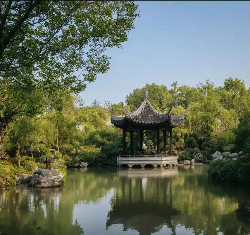 根河凡松餐饮有限公司